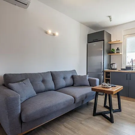 Pejakovic 2 By Interhome *