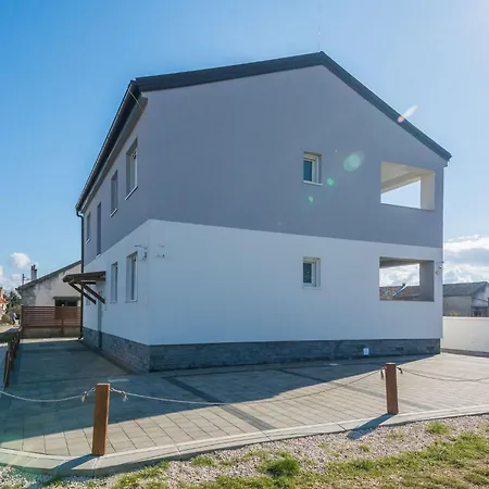 Pejakovic 2 By Interhome Apartamento