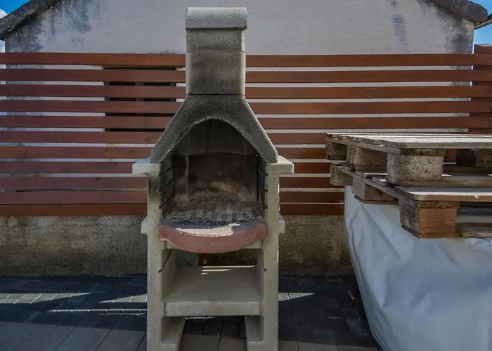 Pejakovic 2 By Interhome *